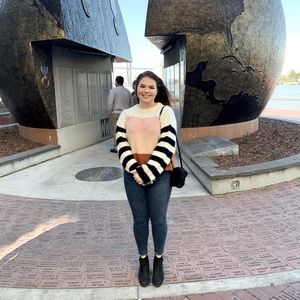 Meet your Posher, April